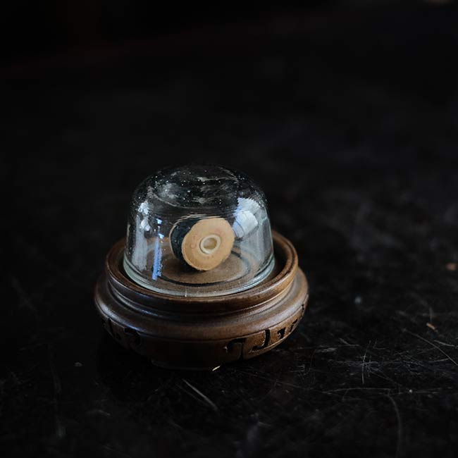 Small jelly-shaped glass dome