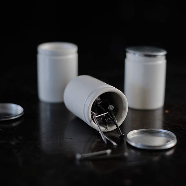 Ointment pot with lid (sold individually)