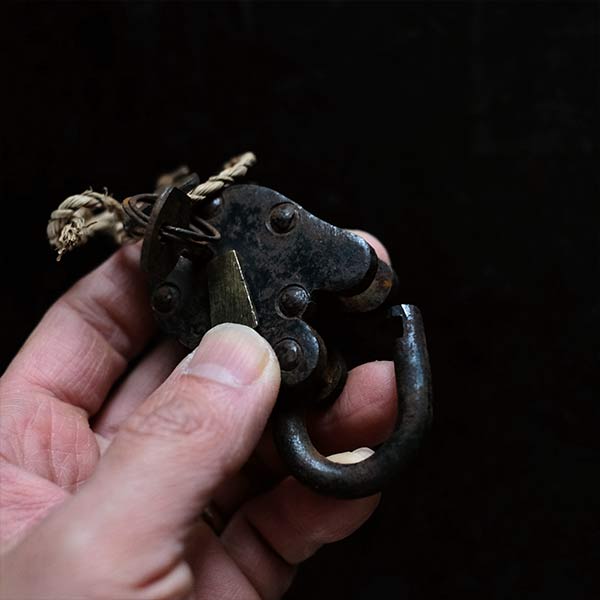 Rusty padlock