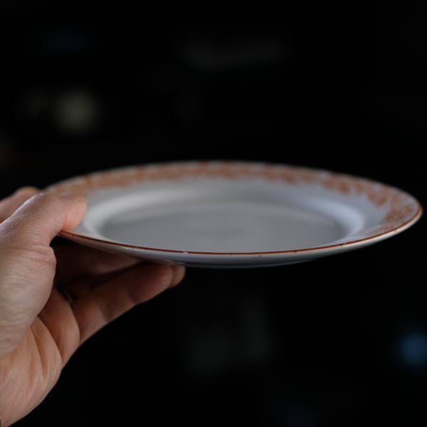 IMPERIAL IRONSTONE(日本硬質陶器)草文の入った皿 φ20cm
