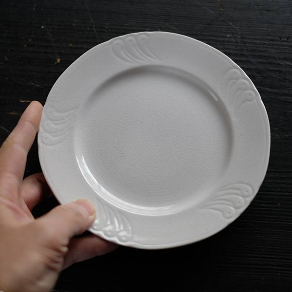 無名の硬質陶器のデザート皿 φ16.5cm