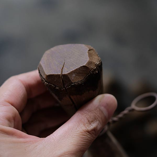 Weights used in bale weaving