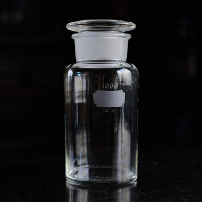 1Lサイズの薬瓶