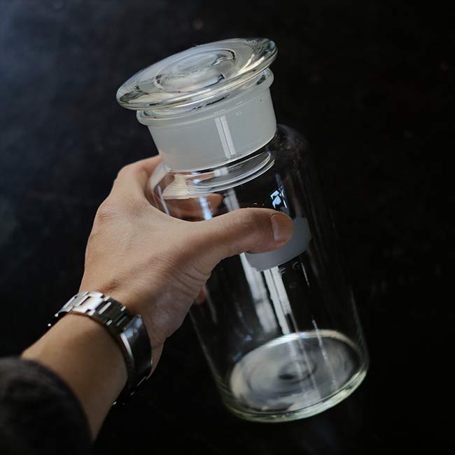 1Lサイズの薬瓶