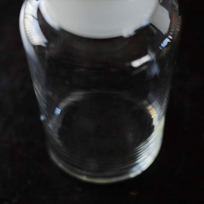1Lサイズの薬瓶