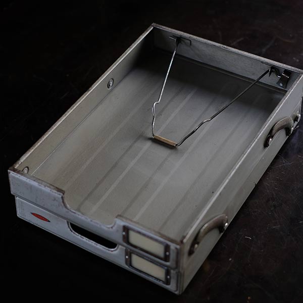 Extendable two-tier file tray
