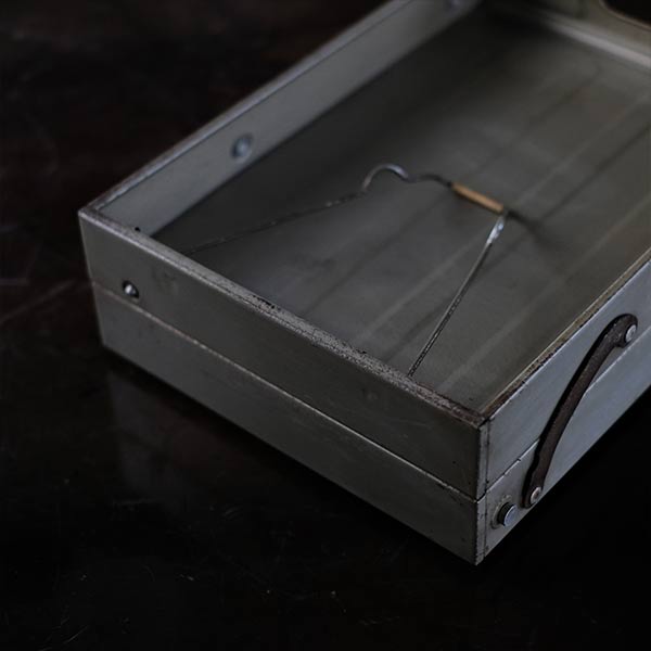 Extendable two-tier file tray