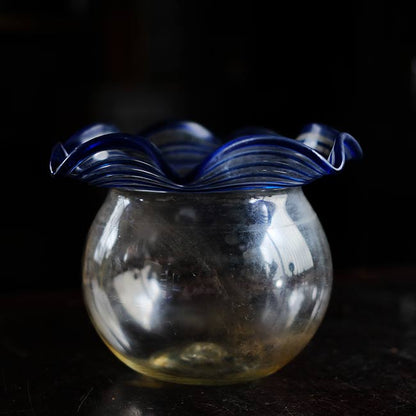 ガラスの金魚鉢