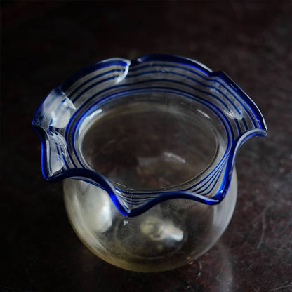 ガラスの金魚鉢