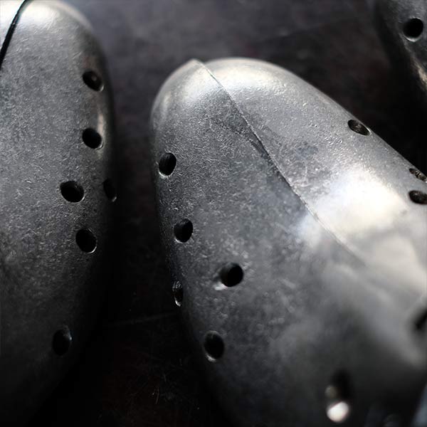 Aluminum shoe stretcher, size L