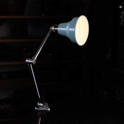 Wall-mounted arm lamp