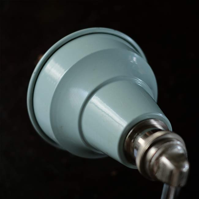 Wall-mounted arm lamp