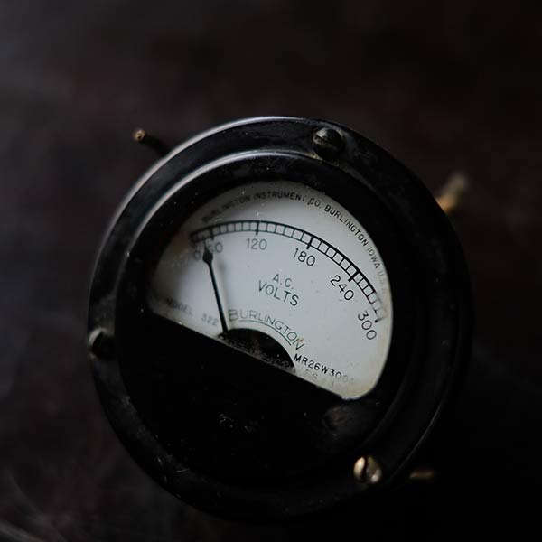 BURLINGTON  INSTRUMENT ボルトメーター