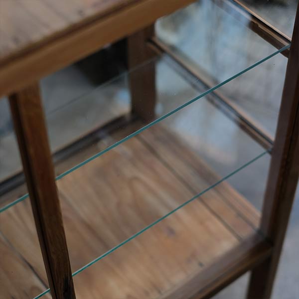 Glass showcase
