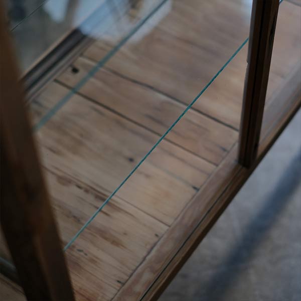 Glass showcase