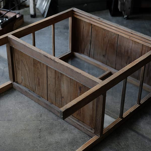 Glass showcase