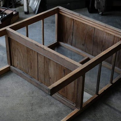Glass showcase