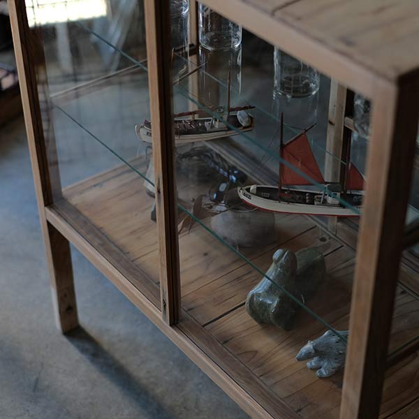 Glass showcase