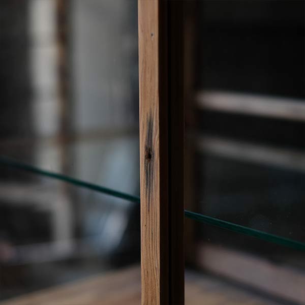 Glass showcase