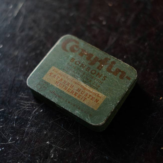 Coryfin 錠剤の缶