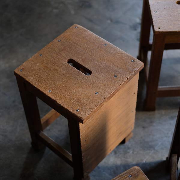 図工室の椅子