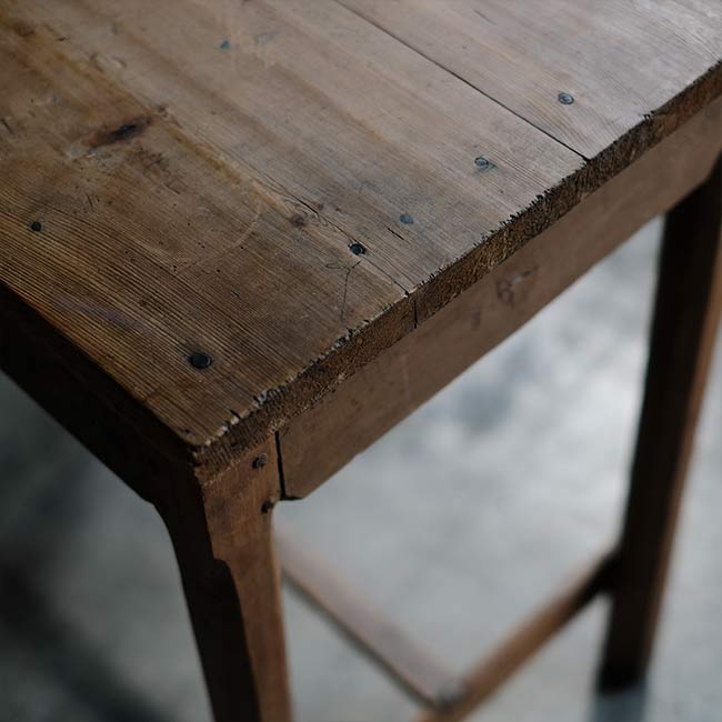 Small pine desk