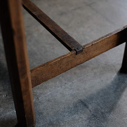 Small pine desk