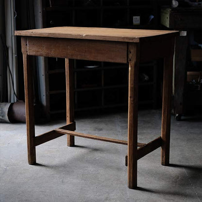 Small pine desk