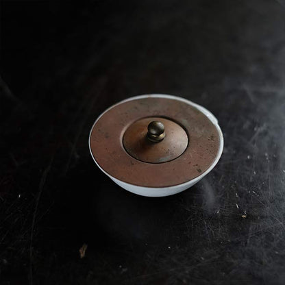Evaporating dish with lid