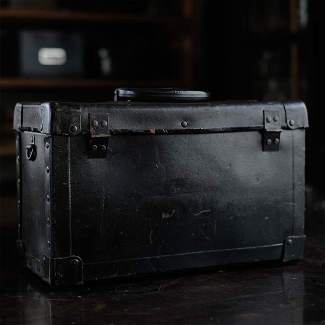Fiber storage box