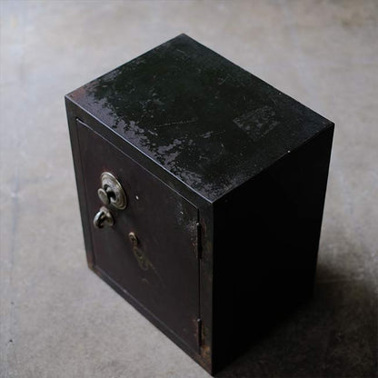 Rusty safe