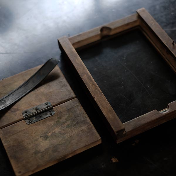Contact print frame
