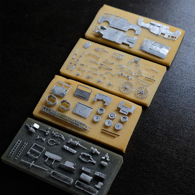 Denis F12 Fire Engine メタル模型キット