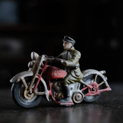 HUBLEY Cast Iron Figure