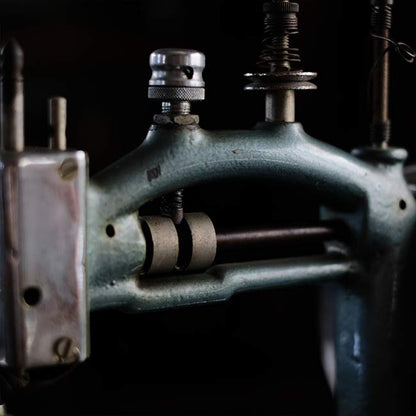 Iizuka Manufacturing LINKING MACHINE