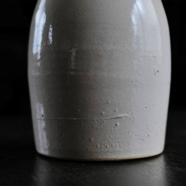 陶器の容器