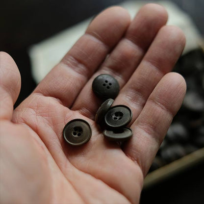 Boxed buttons (deadstock) dark brown