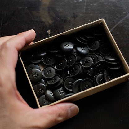 Boxed buttons (deadstock) dark olive