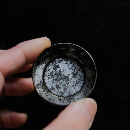Kalmine 鎮痛剤の缶