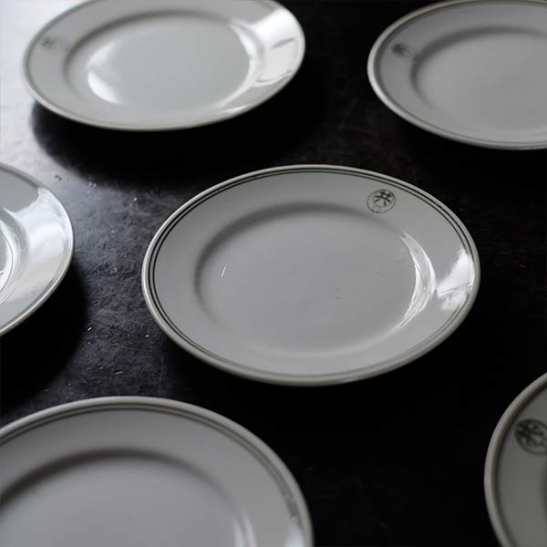 国民食器の中皿 φ18-19cm