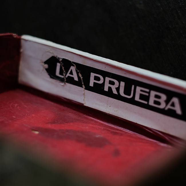 LA PRUEBA タバコの空箱
