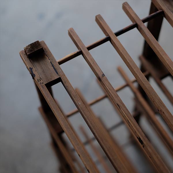 Lacquerware drying rack