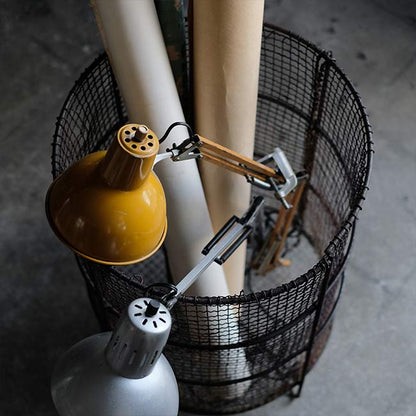 Wire wastebasket