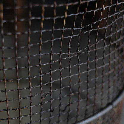 Wire wastebasket