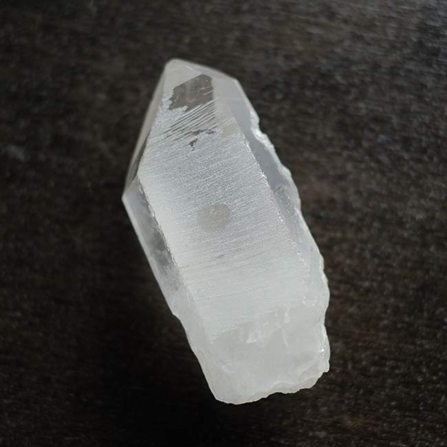 クリスタルポイント 水晶の原石