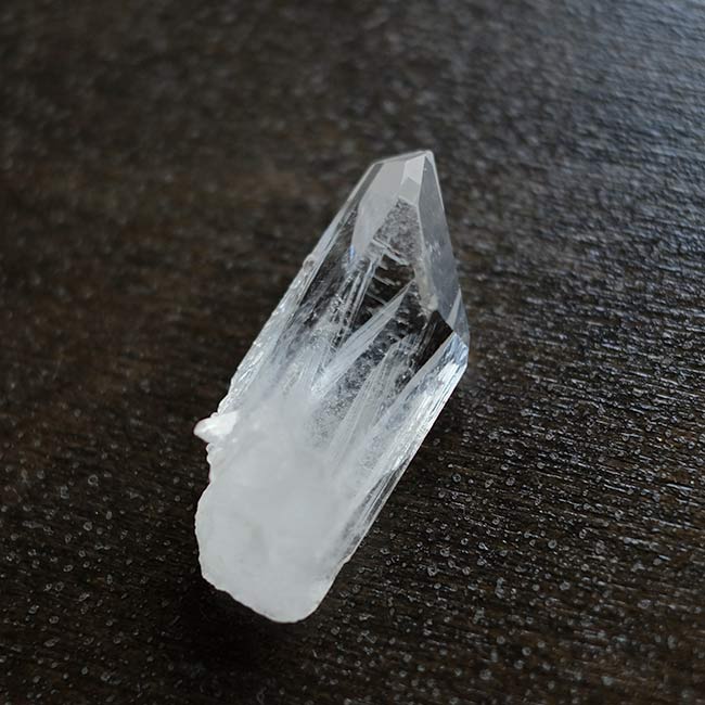 クリスタルポイント 水晶の原石