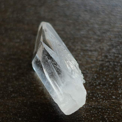 クリスタルポイント 水晶の原石
