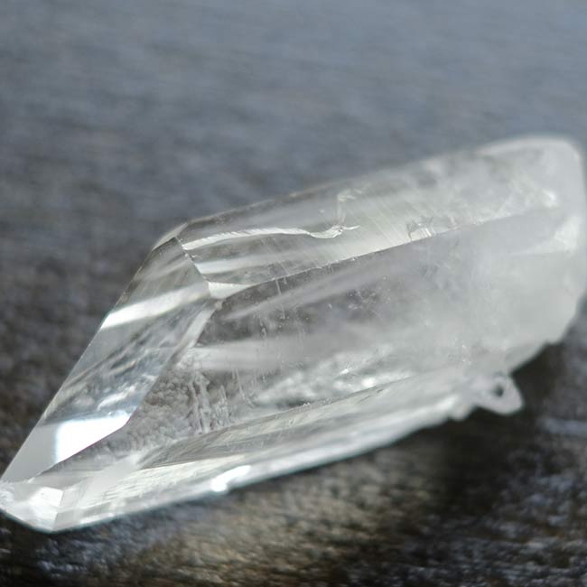 クリスタルポイント 水晶の原石
