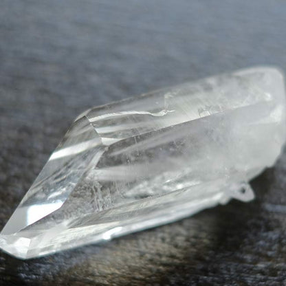 クリスタルポイント 水晶の原石