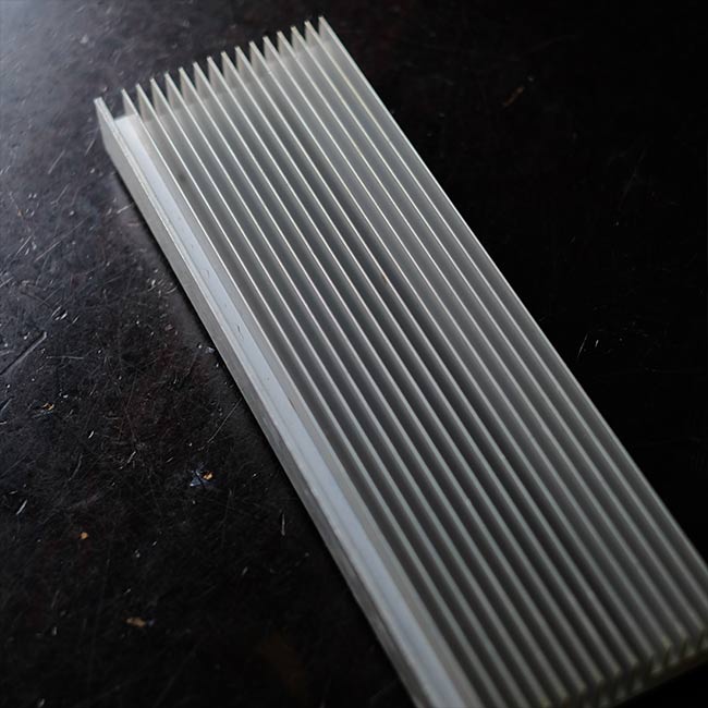 放熱用ヒートシンク